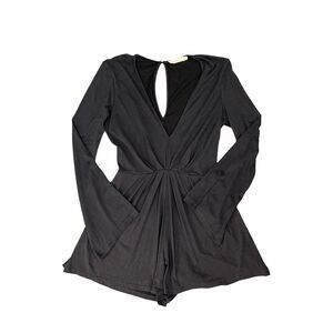 Lush Romper Womens S Small Charcoal Long Bell Sleeve Gathered Front V Neck Short